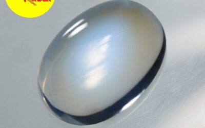 Moonstone: The Enigmatic Moon Gemstone and Its Benefits